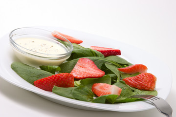 Spinach and strawberries salad