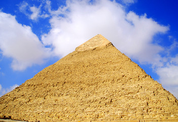 Fototapeta na wymiar Piramida