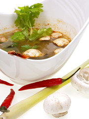 tom yum thai suppe