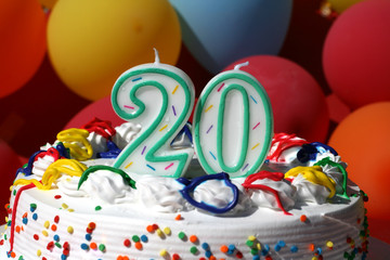 Fototapeta na wymiar Tort urodzinowy - Twenty