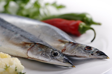  A plate with fish and potatos 