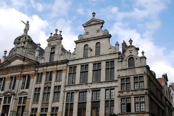 Fototapeta na wymiar Historical building on the grand place in brussels