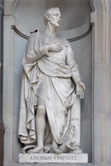 Fototapeta na wymiar Amerigo Vespucci pomnik florence