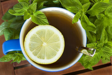 mint tea with lemon
