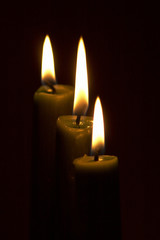 Drei Kerzen nahe