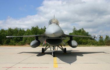 fighter jet F16