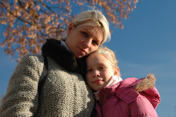mother and doughter (family)
