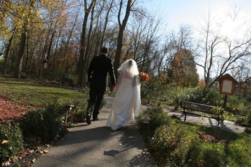 Fototapeta premium bride groom walking love hand in hand