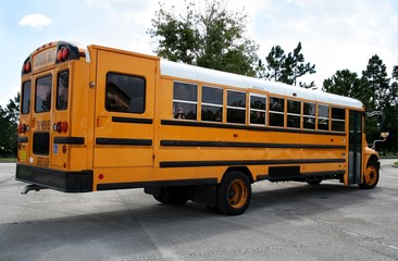 Fototapeta na wymiar Schoolbus rear