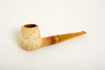 white tobacco pipe
