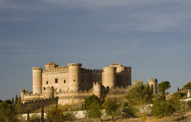 Fototapeta na wymiar Castillo de Belmonte from Far