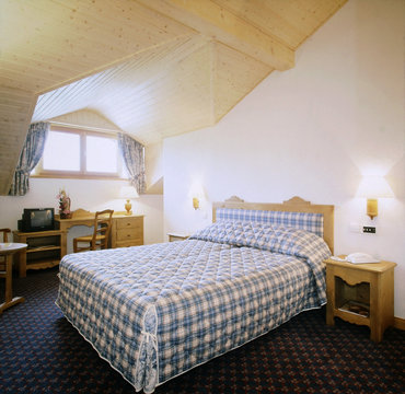 chambre am&eacute;nag&eacute;e dans les combles