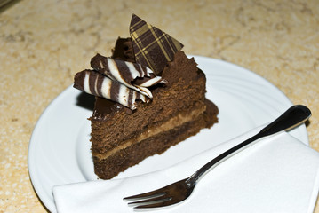 gourmet krem torte mit schokolade