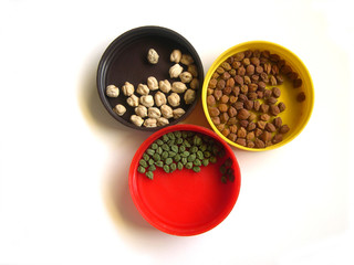 Tricolor Chick Peas in Tricolor Caps Top View 2