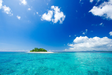 Fototapeta na wymiar Tropikalny raj wakacje wyspa