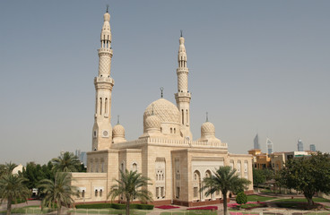 Fototapeta na wymiar Dubai Mosque