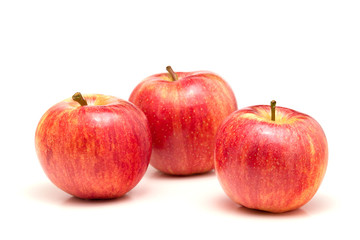Fototapeta na wymiar Red Apples isolated on white