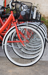 bicicletas aparcadas para rutas turísticas, Cantabria