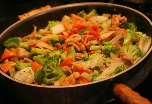 Stir fry chicken vegetables
