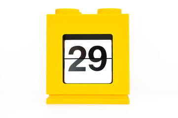 date calendar with yellow