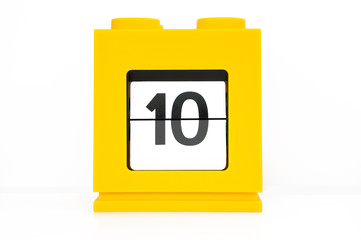 date calendar with yellow