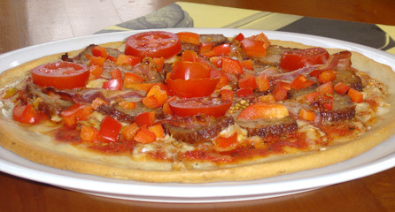 Hackfleisch Pizza