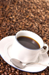 kaffeebohnen und kaffee