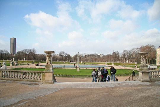 Jardins du Luxembourg et tour Montparnasse