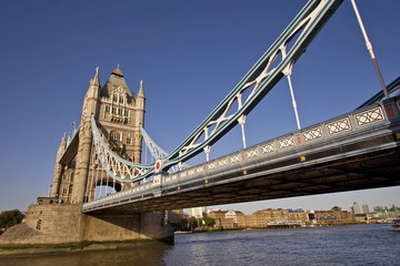 Fototapeta na wymiar Tower Bridge, London UK