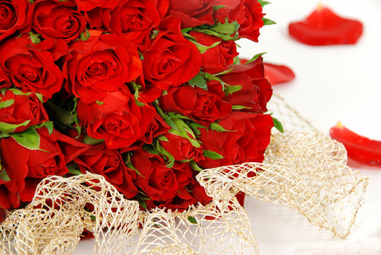 Red roses and a lace