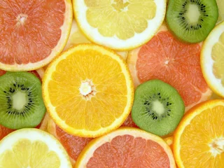 Selbstklebende Fototapeten Saftige Früchte © Liga Lauzuma