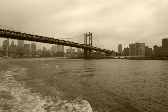 Brooklyn Bridge in Sepia © geophis