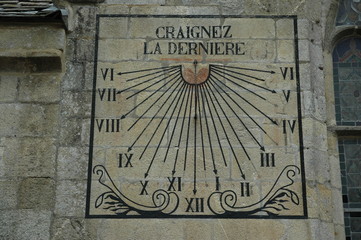 cadran solaire, église de Roscoff