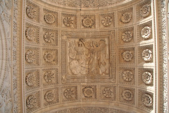 Frise de l'arc de triomphe du carrousel du Louvre
