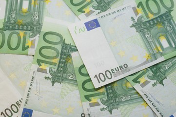 100 euros