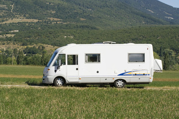 Naklejka premium Camping-car nature.