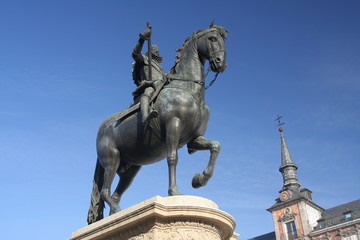 Fototapeta na wymiar Statua Miguel de Cervantes