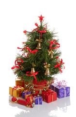 decorated Christmas tree with gifts