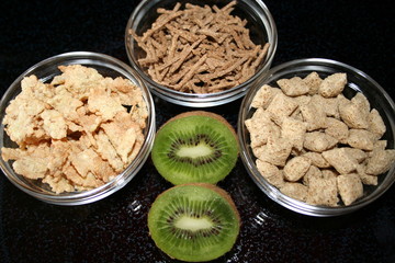 Cornflakes and kiwi