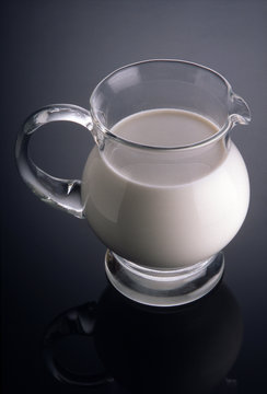 brocca di latte