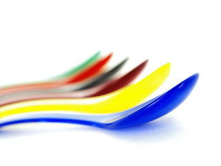 farbige plastik löffel