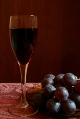 Red wine and fruit
