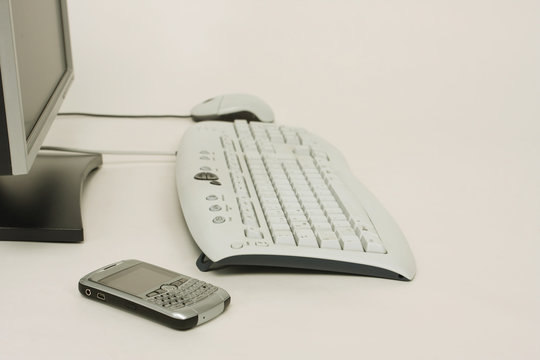 Mouse - Computer - Keyboard - Telefon