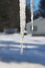 Fototapeta na wymiar icicles
