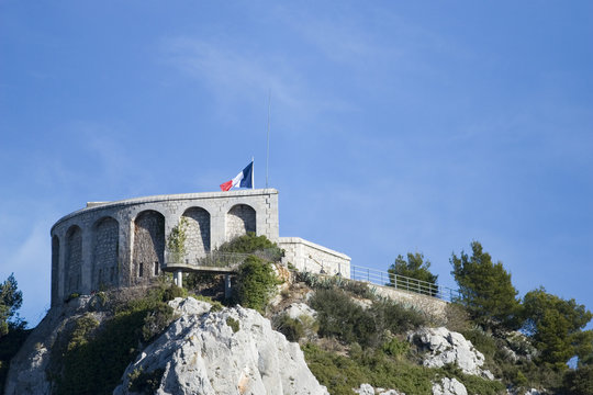 ch&acirc;teau fort