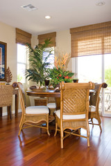 Modern tastefully decorated dining room