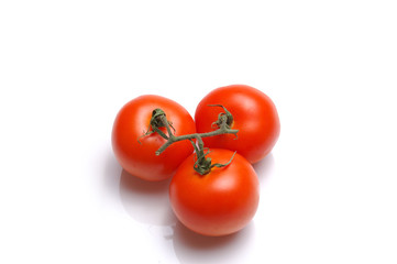 Tres tomates