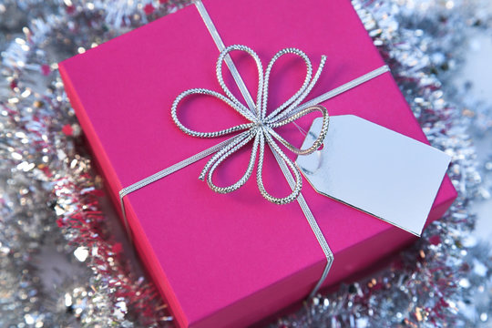 Christmas Gift Box (square) With Bow And Tag