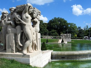 Obraz premium Brunnen vorm Palais de Chaillot