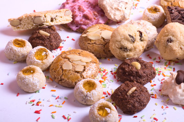 Obraz na płótnie Canvas xmas cookies on the table